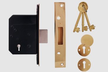 Deadlock Installation by Handy Cross master locksmith 